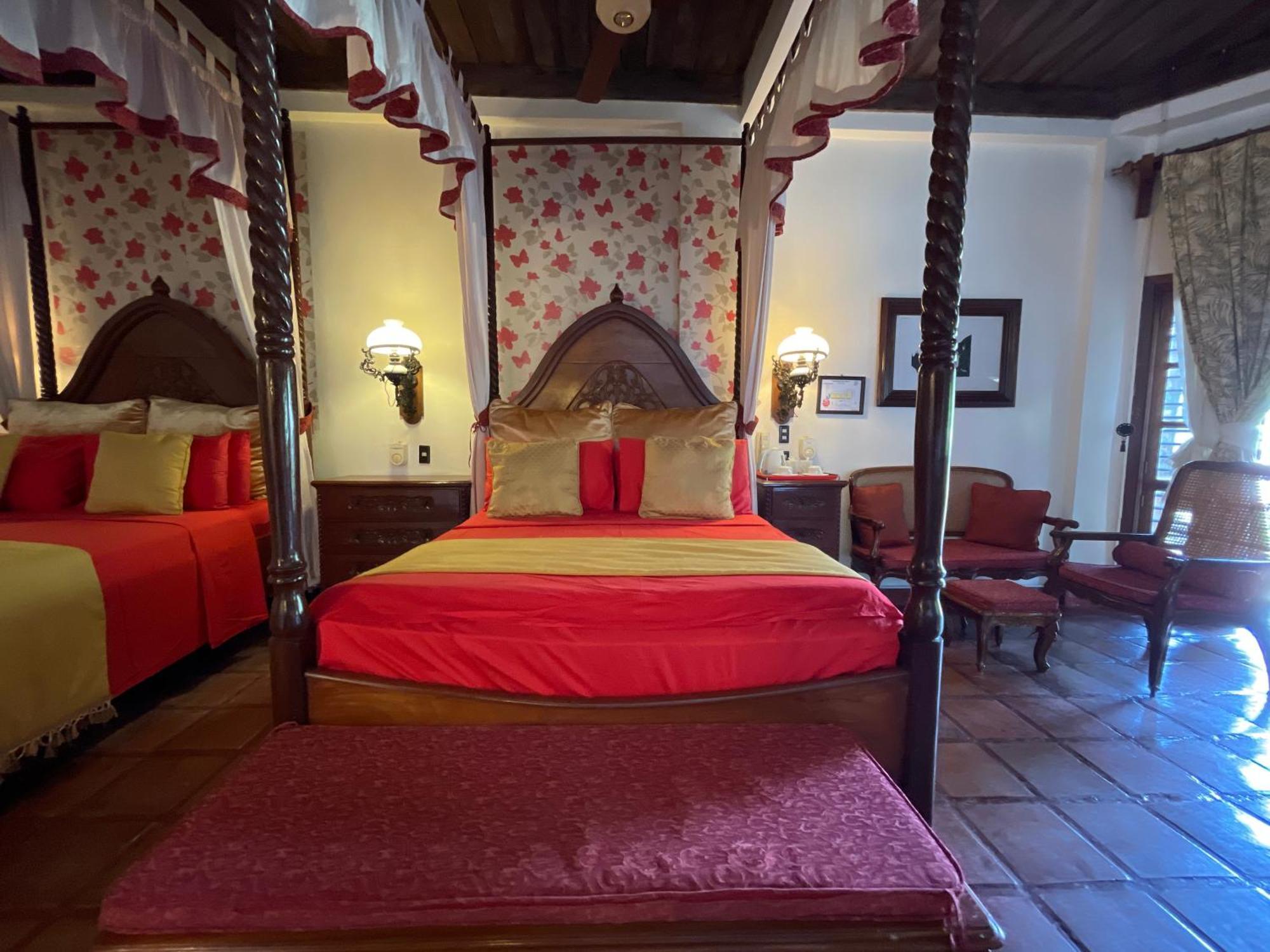 Tropicana Castle Dive Resort Powered By Cocotel Puerto Galera Cameră foto